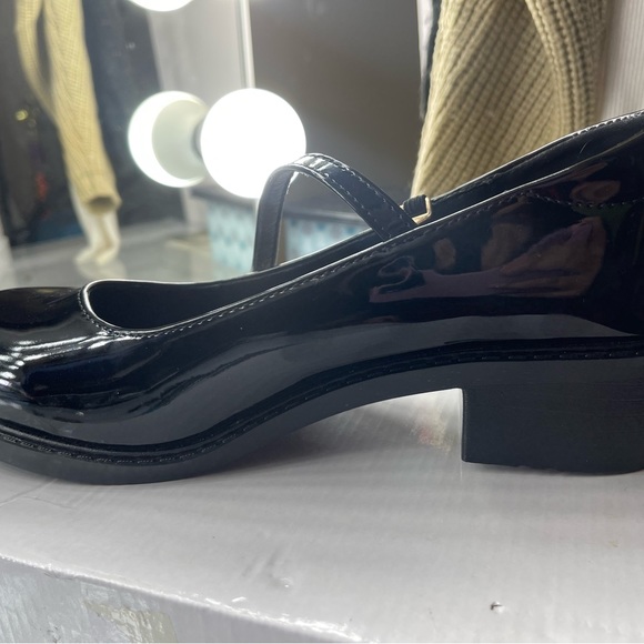 Black vintage Mary Jane shoes with a small heel - Picture 6 of 6